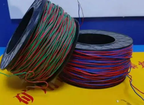 峨蔓镇放炮线的主要材质有哪些？不同材质的适用场景有何区别？